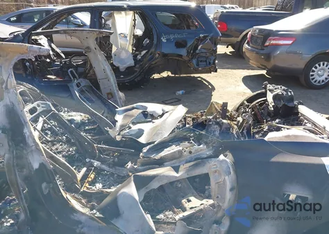 2021 Tesla Model S Plaid Tri Motor All-Wheel Drive z USA, uszkodzony, nr VIN 5YJSA1E68MF455324